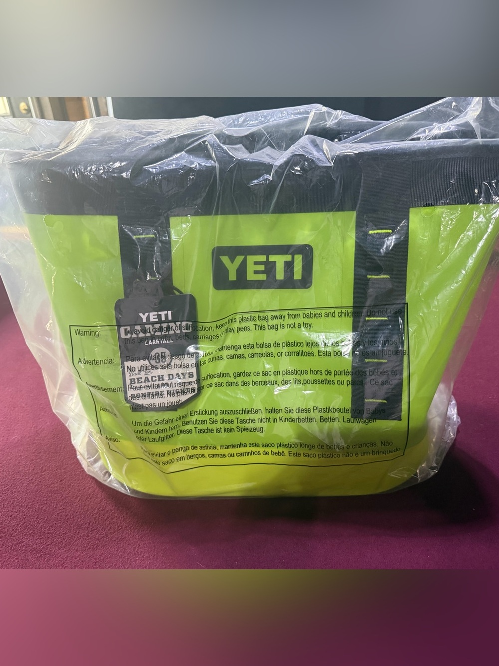 Yeti Camino 35 - Venom NWT